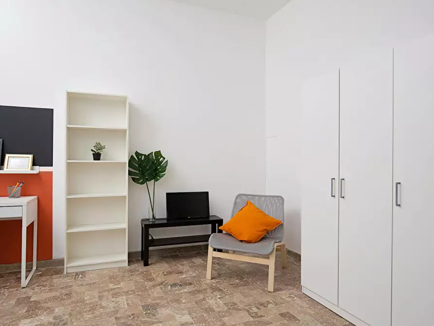 Immagine 3 di Camera in affitto  in Via Bastioni Settentrionali a Rimini