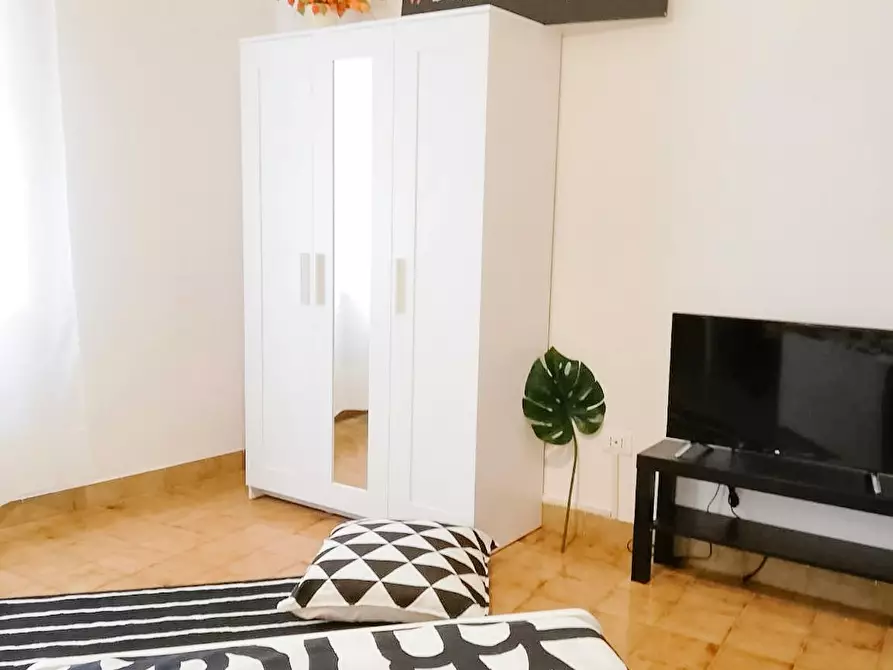 Immagine 5 di Camera in affitto  in Piazza Isolo a Verona