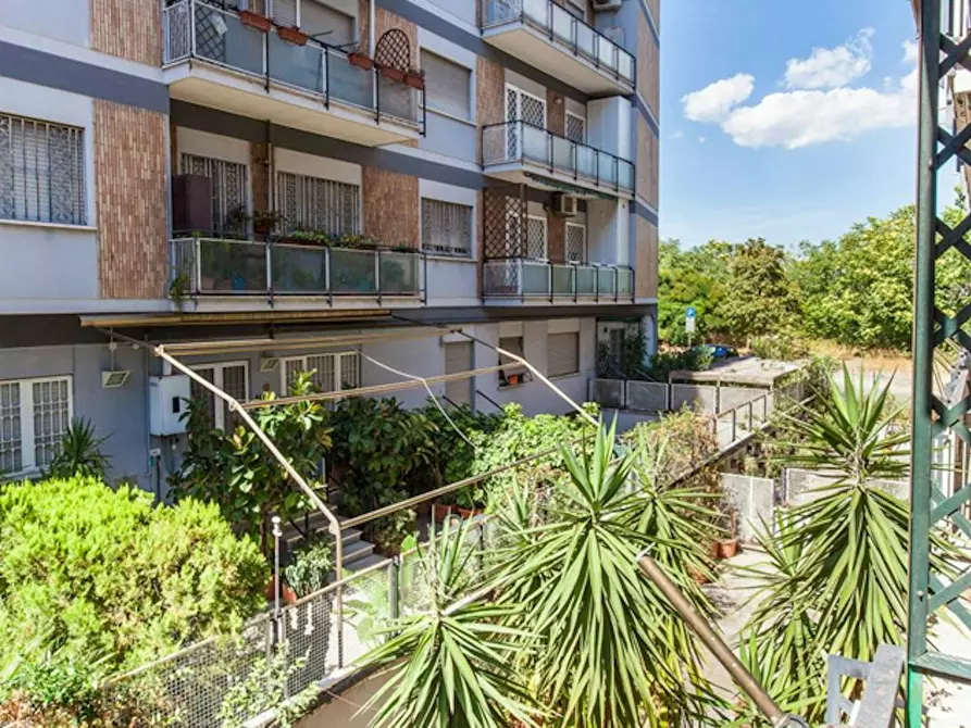 Immagine 9 di Camera in affitto  in Via Pietro Mascagni a Roma