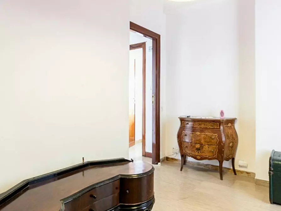 Immagine 10 di Camera in affitto  in Via Pietro Mascagni a Roma