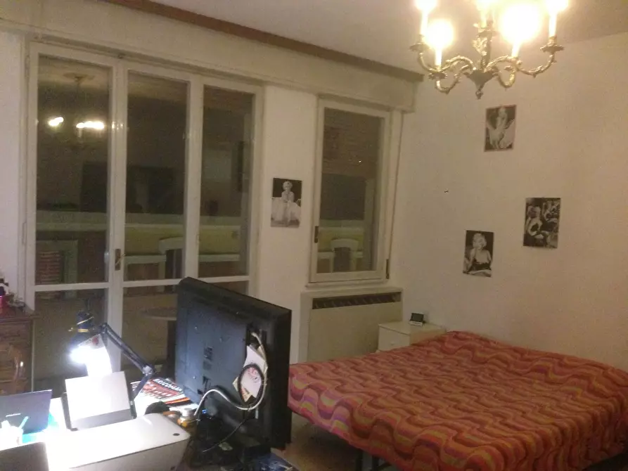 Immagine 3 di Camera condivisa in affitto  in Via Andrea Costa a Bologna