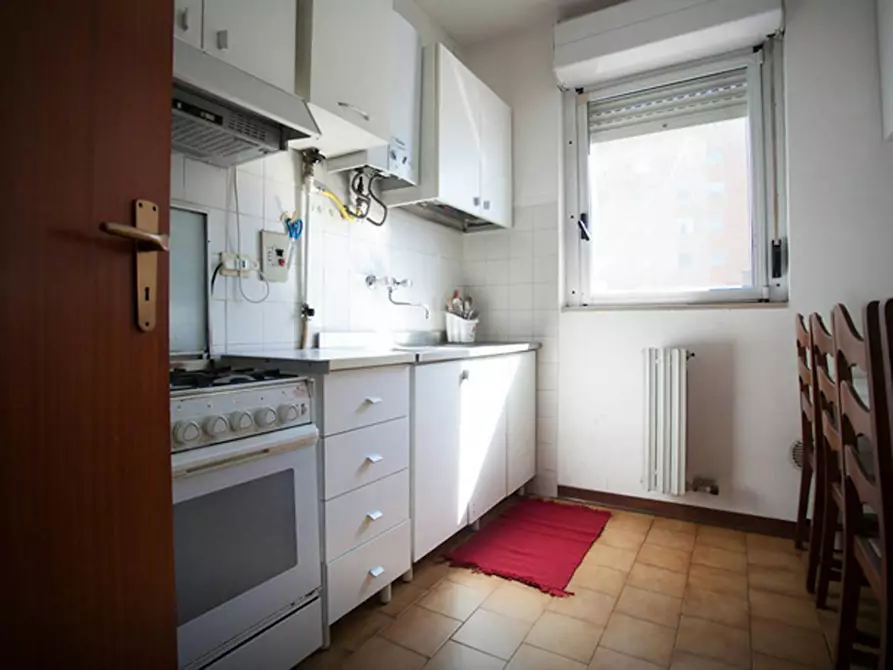 Immagine 8 di Camera in affitto  in Via dei Missaglia a Milano