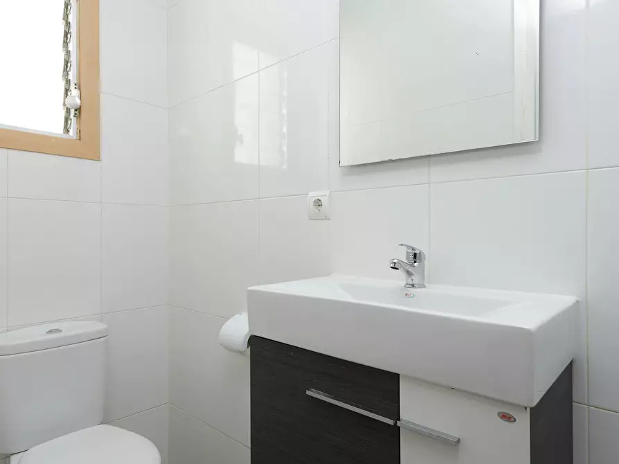 Immagine 5 di Camera in affitto  in Carrer de Pareto a Hospitalet De Llobregat, L'