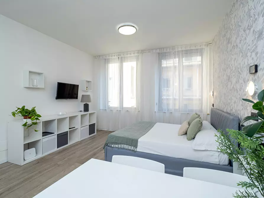 Immagine 3 di Appartamento in affitto  in Piazzale Luigi Cadorna a Milano