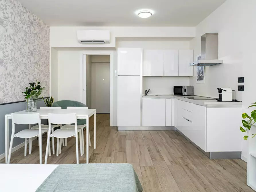 Immagine 5 di Appartamento in affitto  in Piazzale Luigi Cadorna a Milano