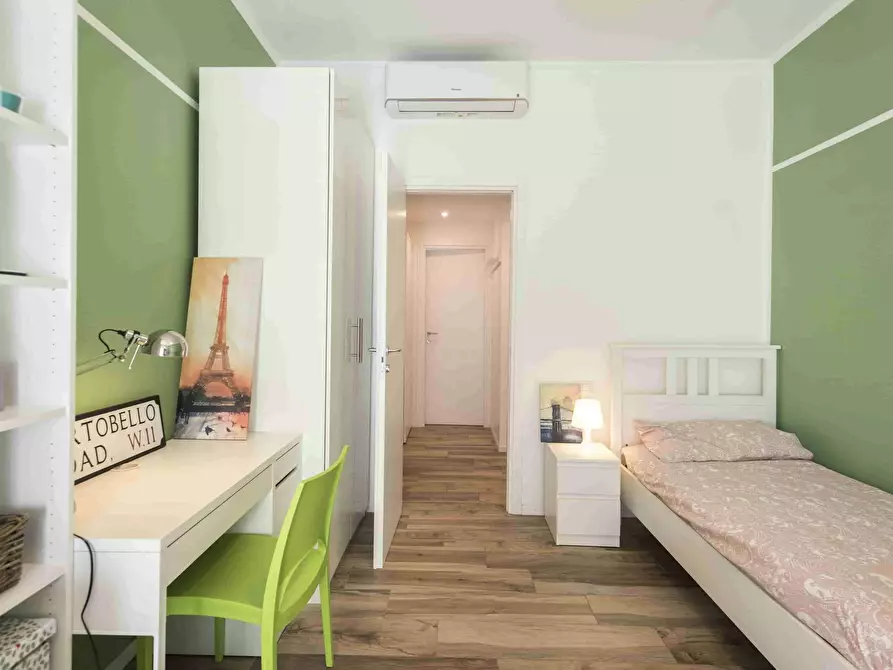 Immagine 5 di Camera condivisa in affitto  in Via San Francesco d'Assisi a Sesto San Giovanni