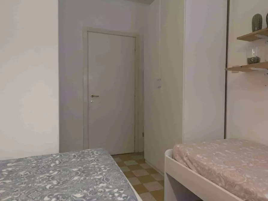 Immagine 10 di Camera condivisa in affitto  in Piazzale Susa a Milano