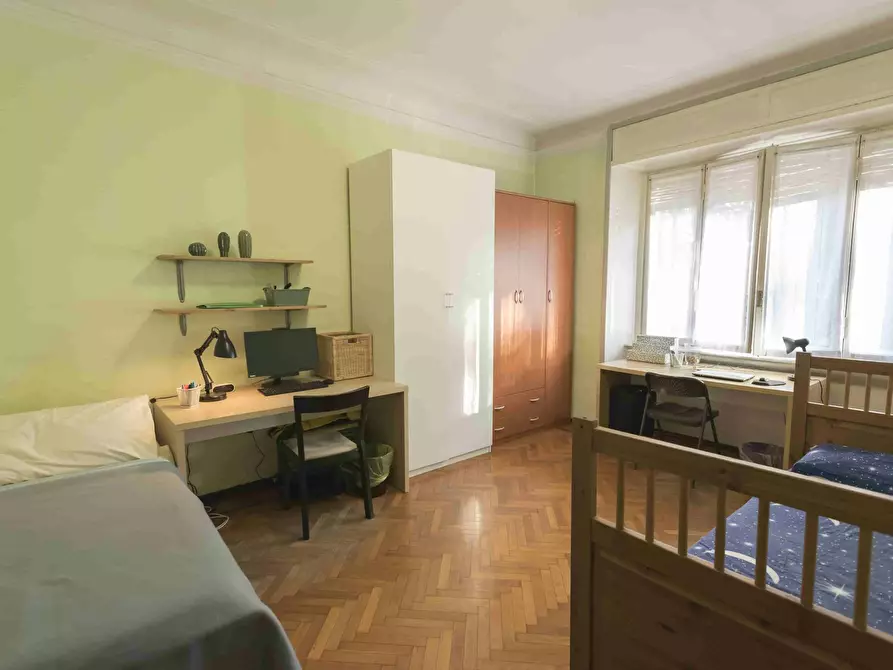 Immagine 1 di Camera condivisa in affitto  in Piazzale Susa a Milano