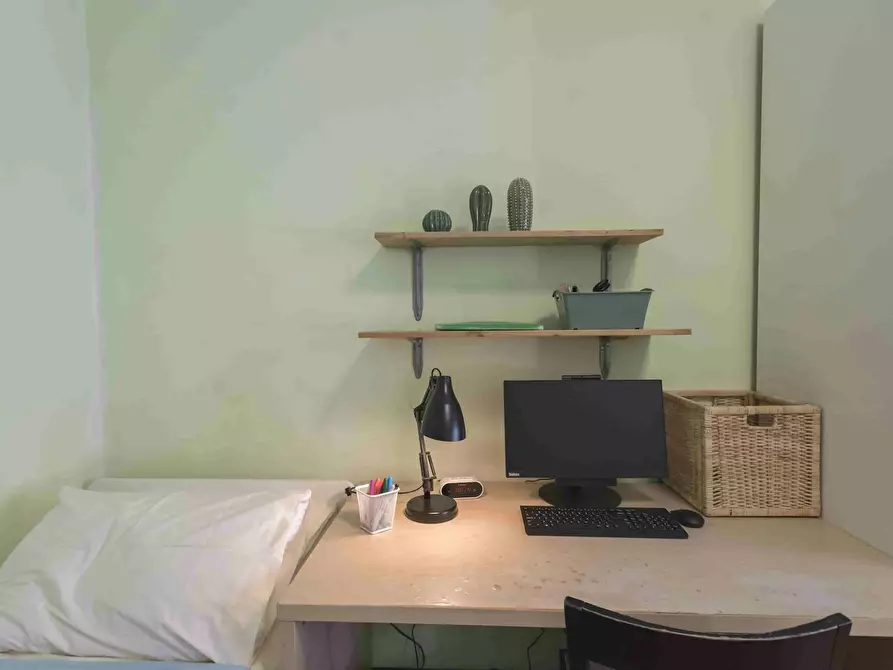 Immagine 8 di Camera condivisa in affitto  in Piazzale Susa a Milano