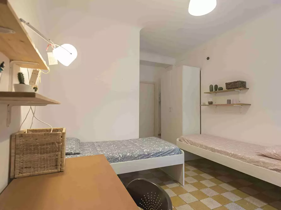 Immagine 3 di Camera condivisa in affitto  in Piazzale Susa a Milano