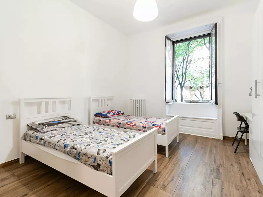 Immagine 1 di Camera condivisa in affitto  in Viale Lombardia a Milano