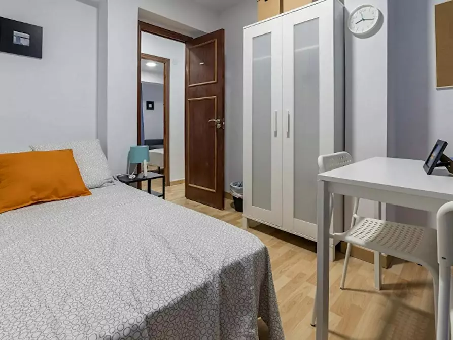 Immagine 2 di Camera in affitto  in Calle Godofredo Ros a Valencia