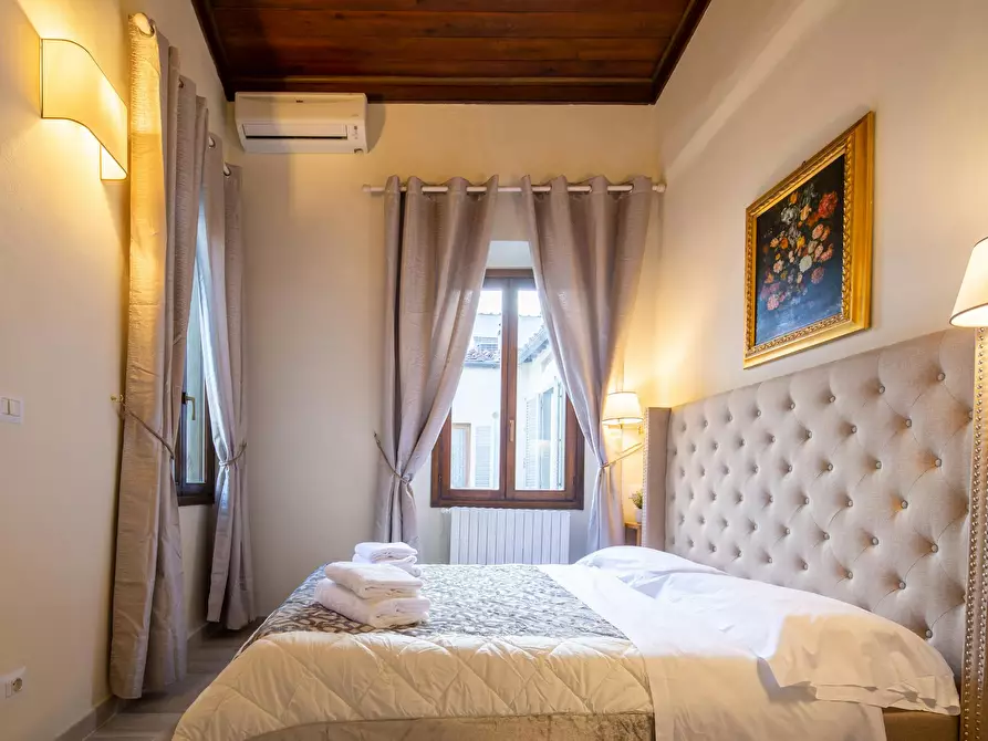 Immagine 6 di Appartamento in affitto  in Via dei Calzaioli a Firenze