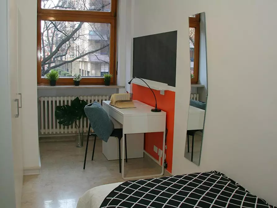 Immagine 4 di Camera in affitto  in Corso Peschiera a Torino