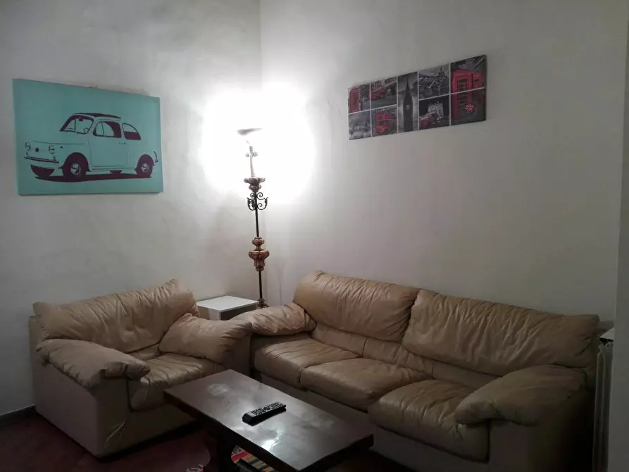 Immagine 9 di Camera in affitto  in Via dell'Oriuolo a Firenze