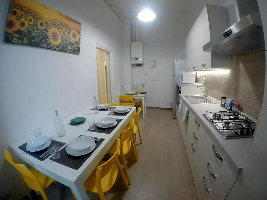 Immagine 5 di Camera in affitto  in Via della Cernaia a Firenze