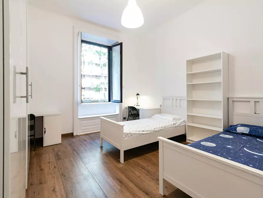 Immagine 1 di Camera condivisa in affitto  in Viale Lombardia a Milano