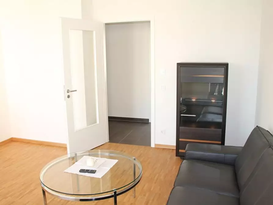 Immagine 8 di Appartamento in affitto  in Karl-Kunger-Straße a Berlin