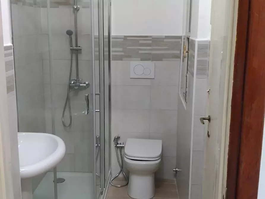 Immagine 8 di Camera in affitto  in Via Giosuè Carducci a Milano