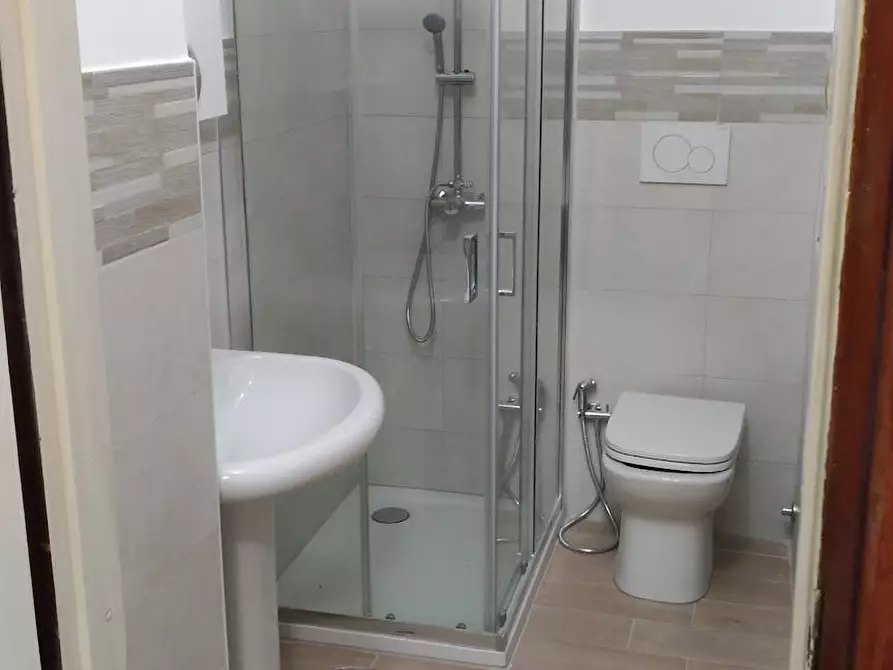 Immagine 9 di Camera in affitto  in Via Giosuè Carducci a Milano