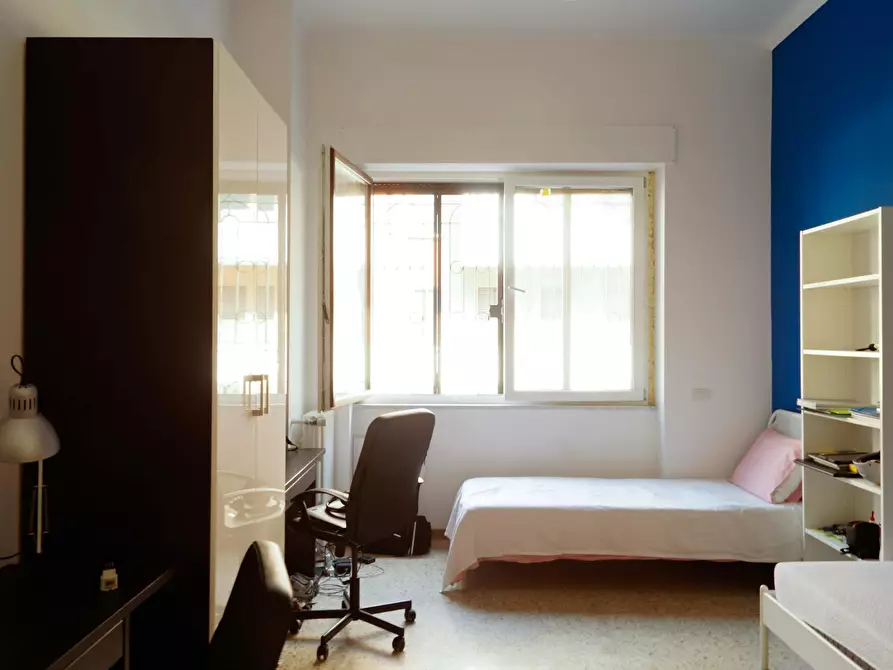 Immagine 3 di Camera condivisa in affitto  in Via Pietro da Cortona a Milano