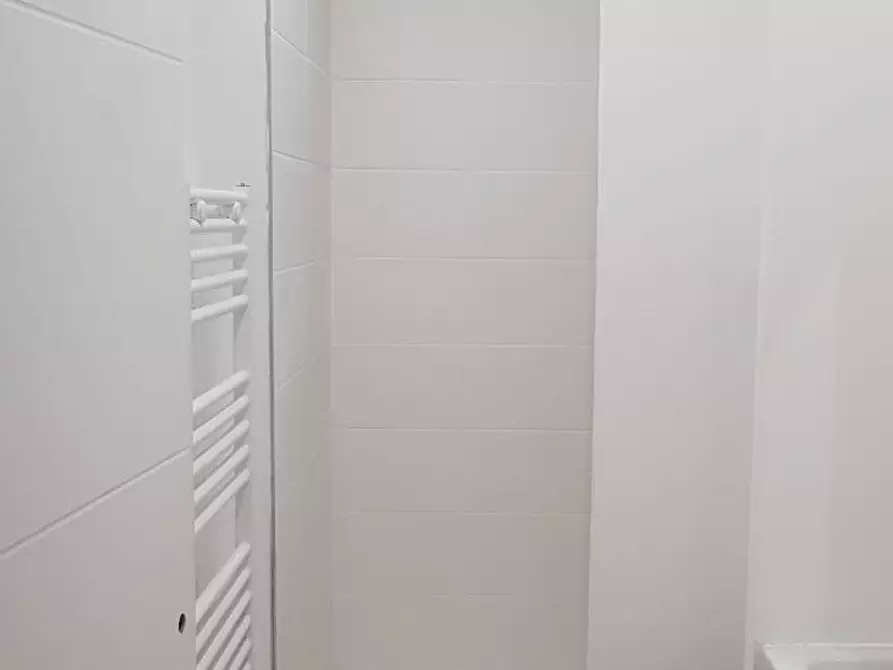 Immagine 10 di Appartamento in affitto  in Place aux Herbes a Mâcon