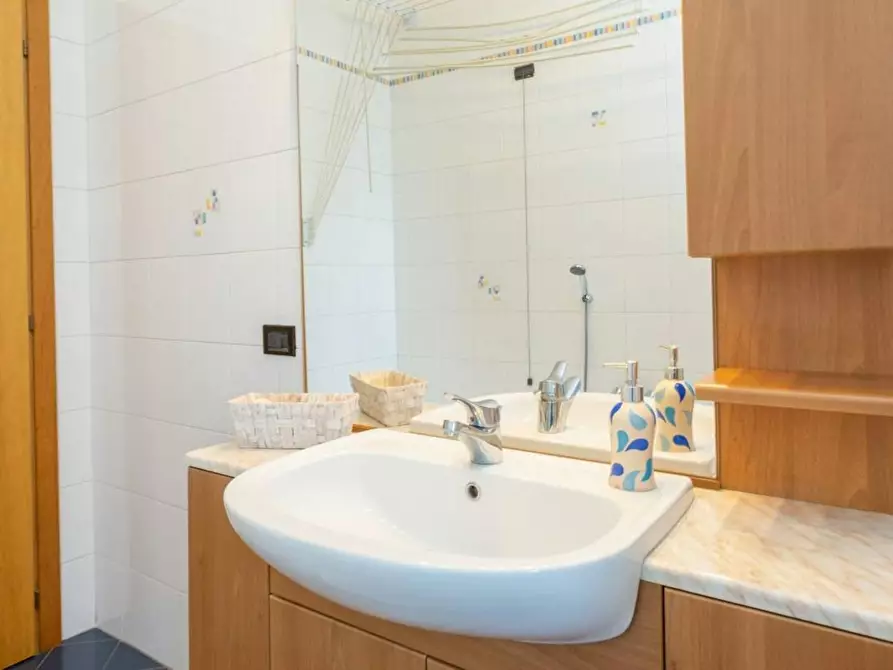 Immagine 6 di Camera condivisa in affitto  in Via Carlo Pisacane a Bernate Ticino