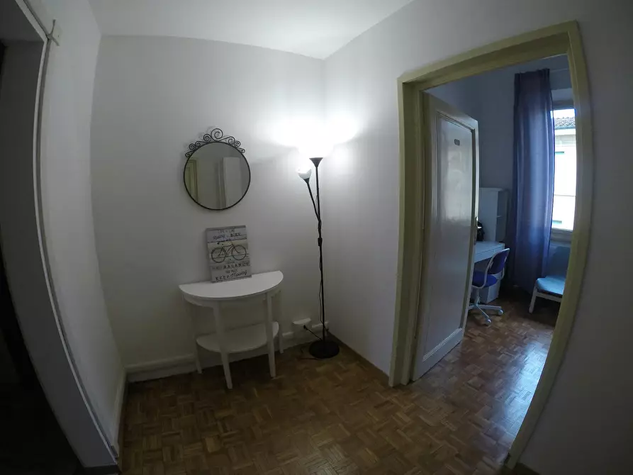 Immagine 4 di Camera in affitto  in Via Montebello a Firenze