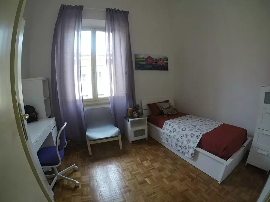 Immagine 1 di Camera in affitto  in Via Montebello a Firenze