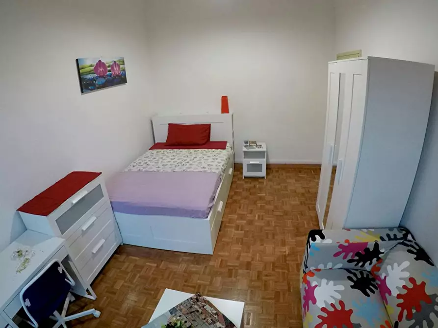 Immagine 3 di Camera in affitto  in Via Montebello a Firenze