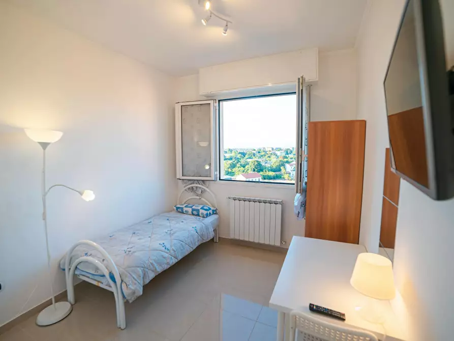 Immagine 1 di Camera in affitto  in Via Alessandro Litta Modignani a Milano