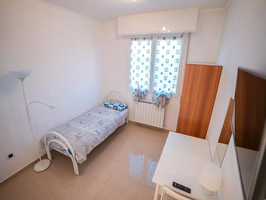 Immagine 4 di Camera in affitto  in Via Alessandro Litta Modignani a Milano