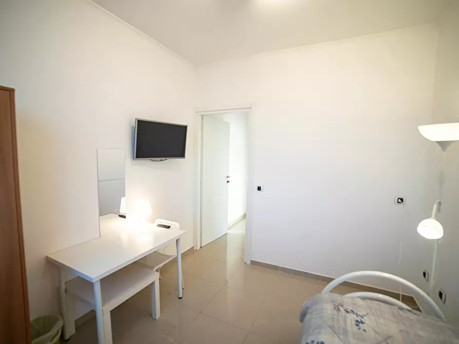 Immagine 3 di Camera in affitto  in Via Alessandro Litta Modignani a Milano