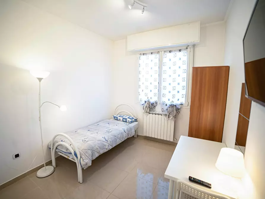 Immagine 2 di Camera in affitto  in Via Alessandro Litta Modignani a Milano