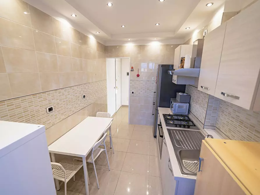 Immagine 6 di Camera in affitto  in Via Alessandro Litta Modignani a Milano