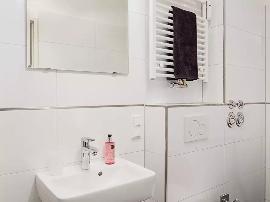 Immagine 4 di Appartamento in affitto  in Hallerstraße a Hamburg Rotherbaum