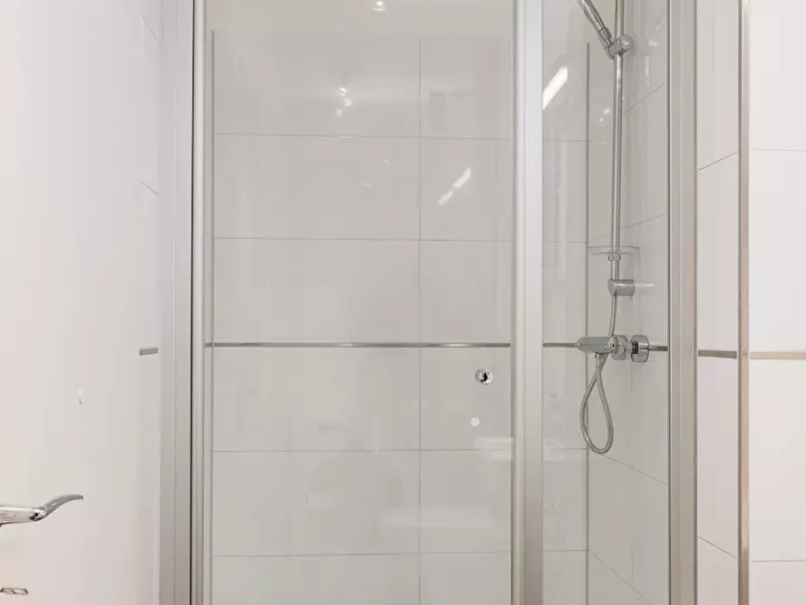 Immagine 5 di Appartamento in affitto  in Hallerstraße a Hamburg Rotherbaum