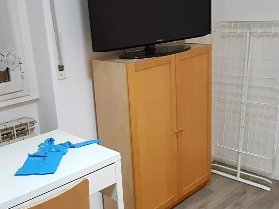 Immagine 3 di Camera in affitto  in Via Zurigo a Milano