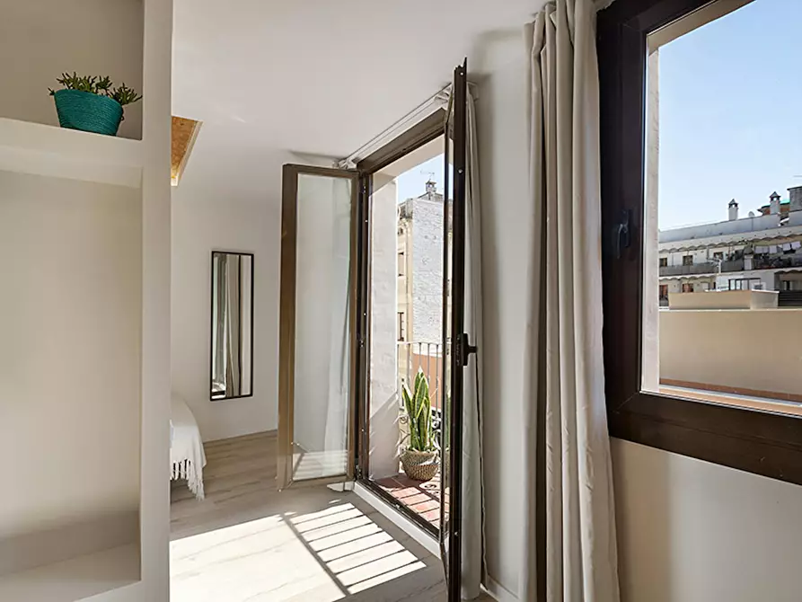 Immagine 4 di Appartamento in affitto  in Carrer del Poeta Cabanyes a Barcelona