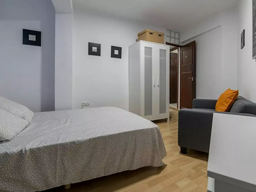 Immagine 3 di Camera in affitto  in Calle Godofredo Ros a Valencia