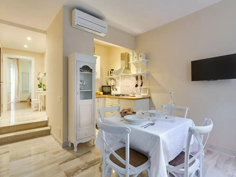 Immagine 8 di Appartamento in affitto  in Via dei Palchetti a Firenze