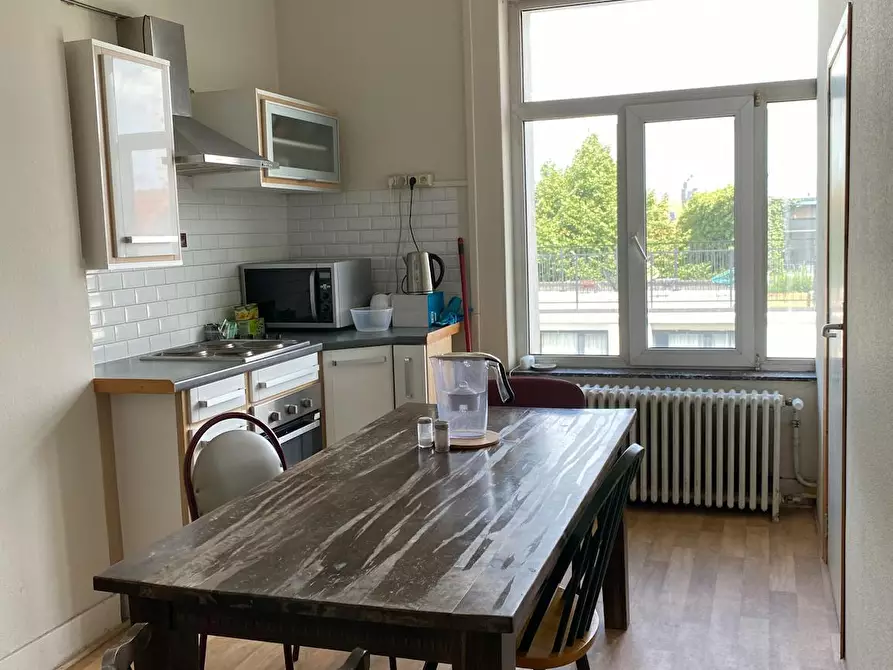 Immagine 8 di Camera in affitto  in Rue Vanderschrick a Saint-Gilles