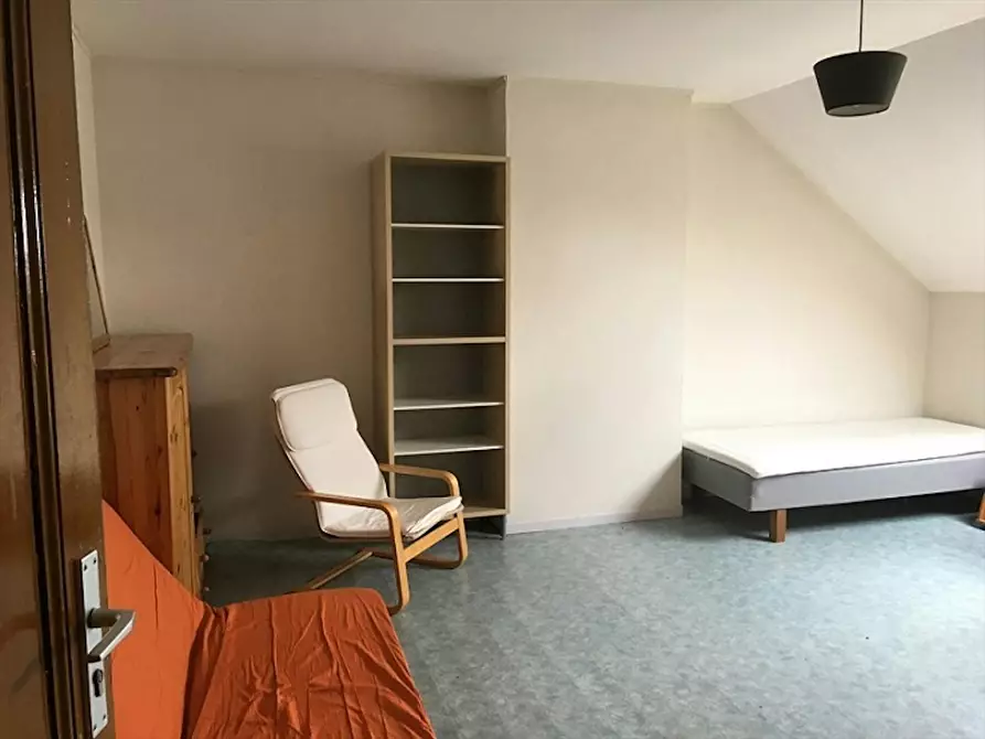 Immagine 4 di Camera in affitto  in Rue Vanderschrick a Saint-Gilles