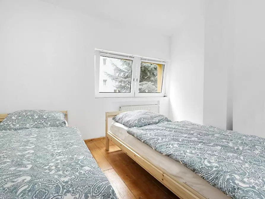 Immagine 1 di Camera condivisa in affitto  in Emdenzeile a Berlin