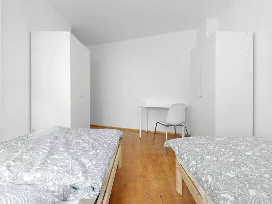 Immagine 3 di Camera condivisa in affitto  in Emdenzeile a Berlin