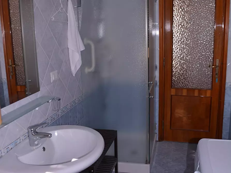 Immagine 6 di Camera in affitto  in Via Pola a Cagliari