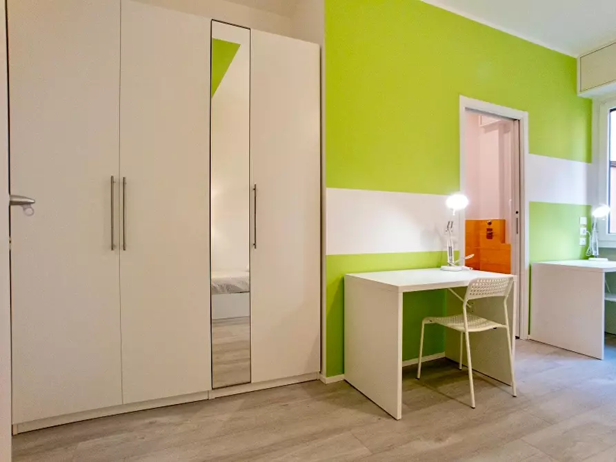 Immagine 3 di Camera condivisa in affitto  in Via Siusi a Milano