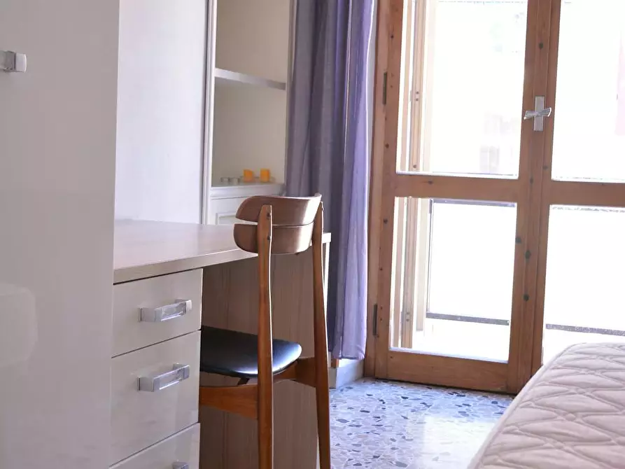 Immagine 5 di Camera in affitto  in Via Pola a Cagliari