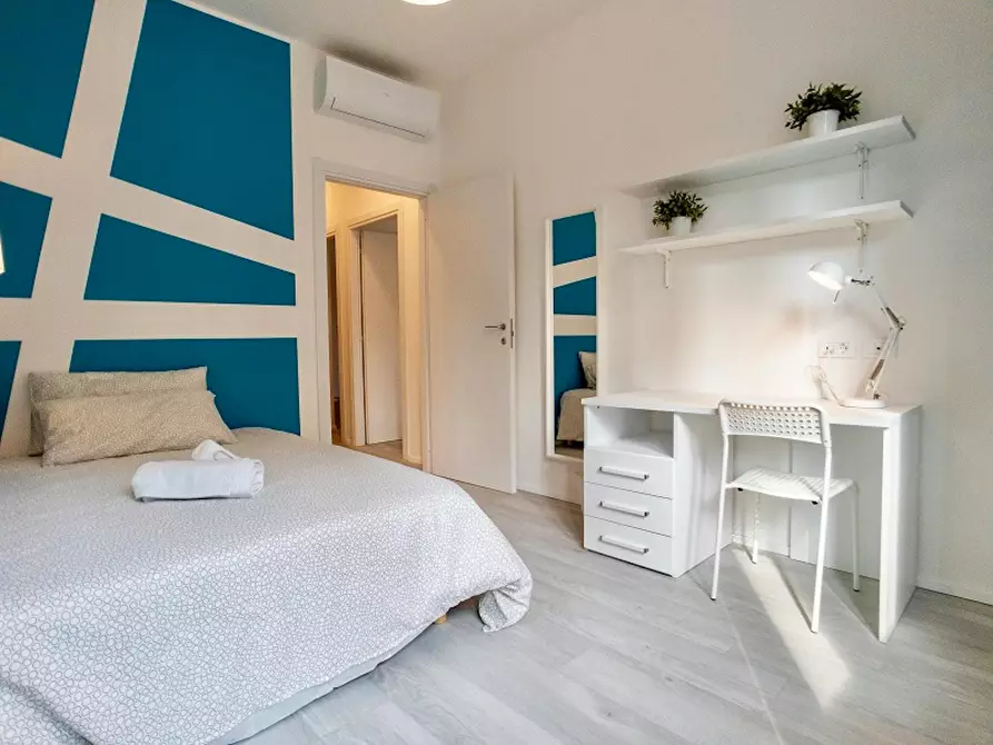 Immagine 2 di Camera in affitto  in Via Siusi a Milano