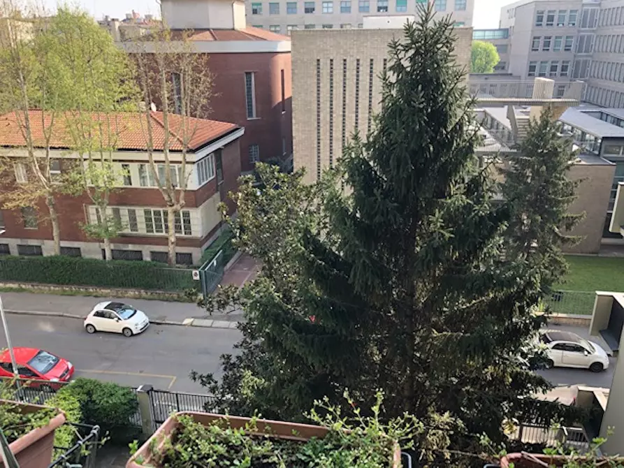Immagine 5 di Camera in affitto  in Via Leopoldo Sabbatini a Milano